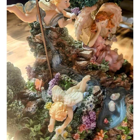Musical Animated Angels and Cherubs Sculpture Fairy Garden Music Box - Picture 11 of 16